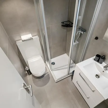 Rénové Au Centre De Appartement *